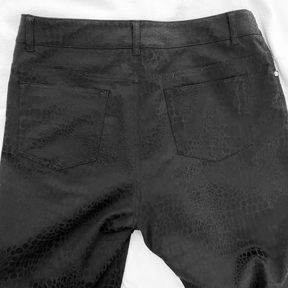 Eric Black Lizard Print 5 Pocket Jeans - Picture 3 of 4